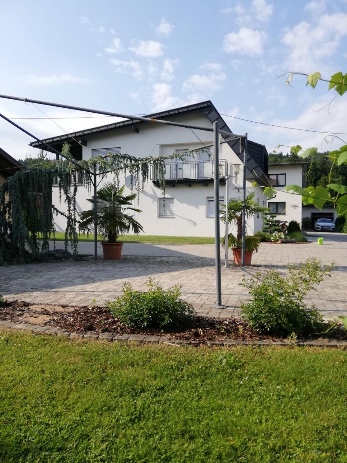 Gemuetliche Wohnung In Velden! Velden am Wörthersee Kültér fotó